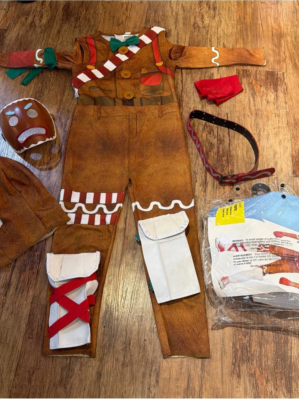 Spirit Fortnite Merry Marauder Gingerbread Man Halloween Costume Youth Medium - Picture 3 of 9